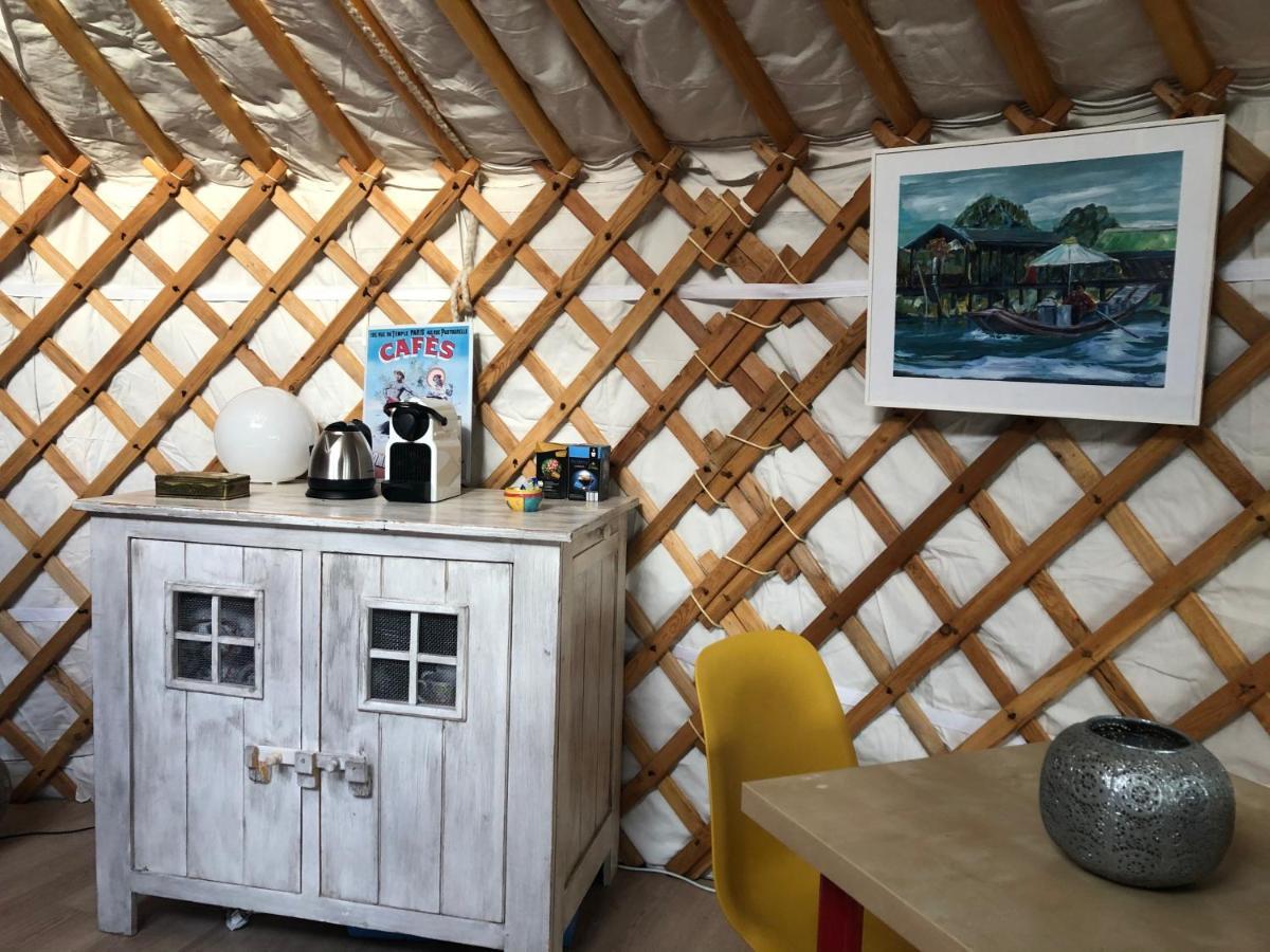 Overnachten In Een Luxe Yurt! Zonnemaire Exterior foto